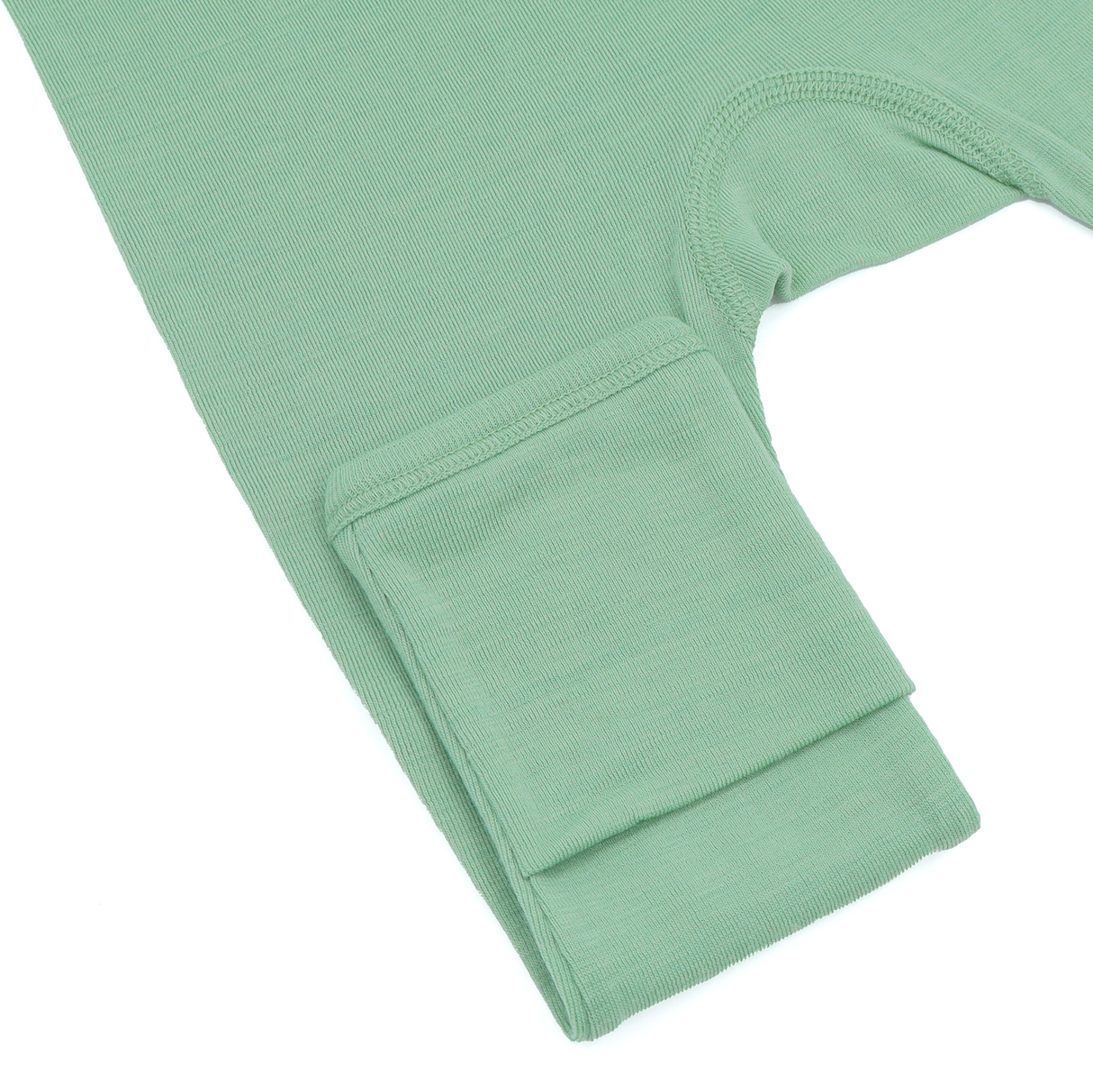 Комплект за изписване от сертифицирано фино мерино "Newborn Essentials"