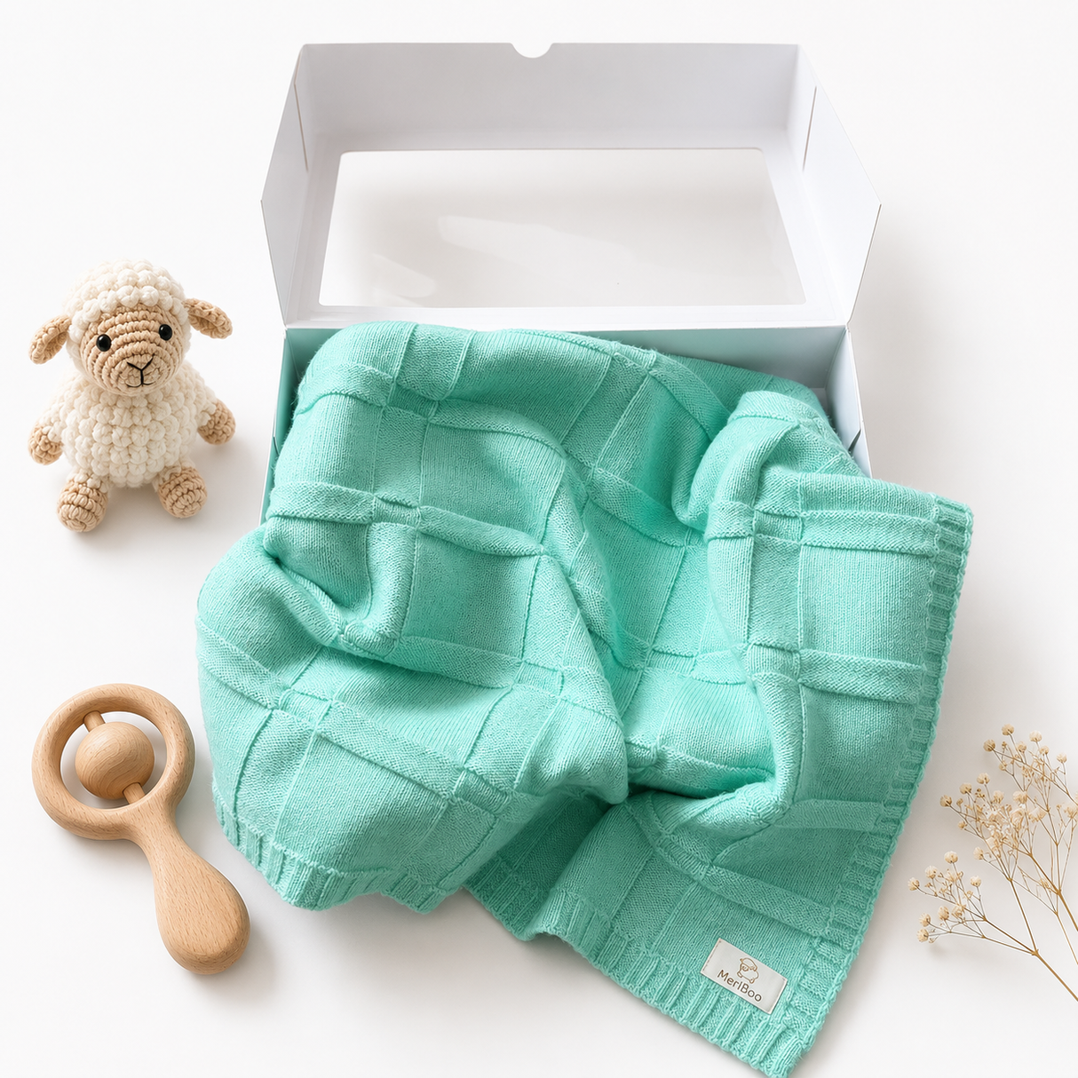 Luxury blanket made from 100% certified merino wool