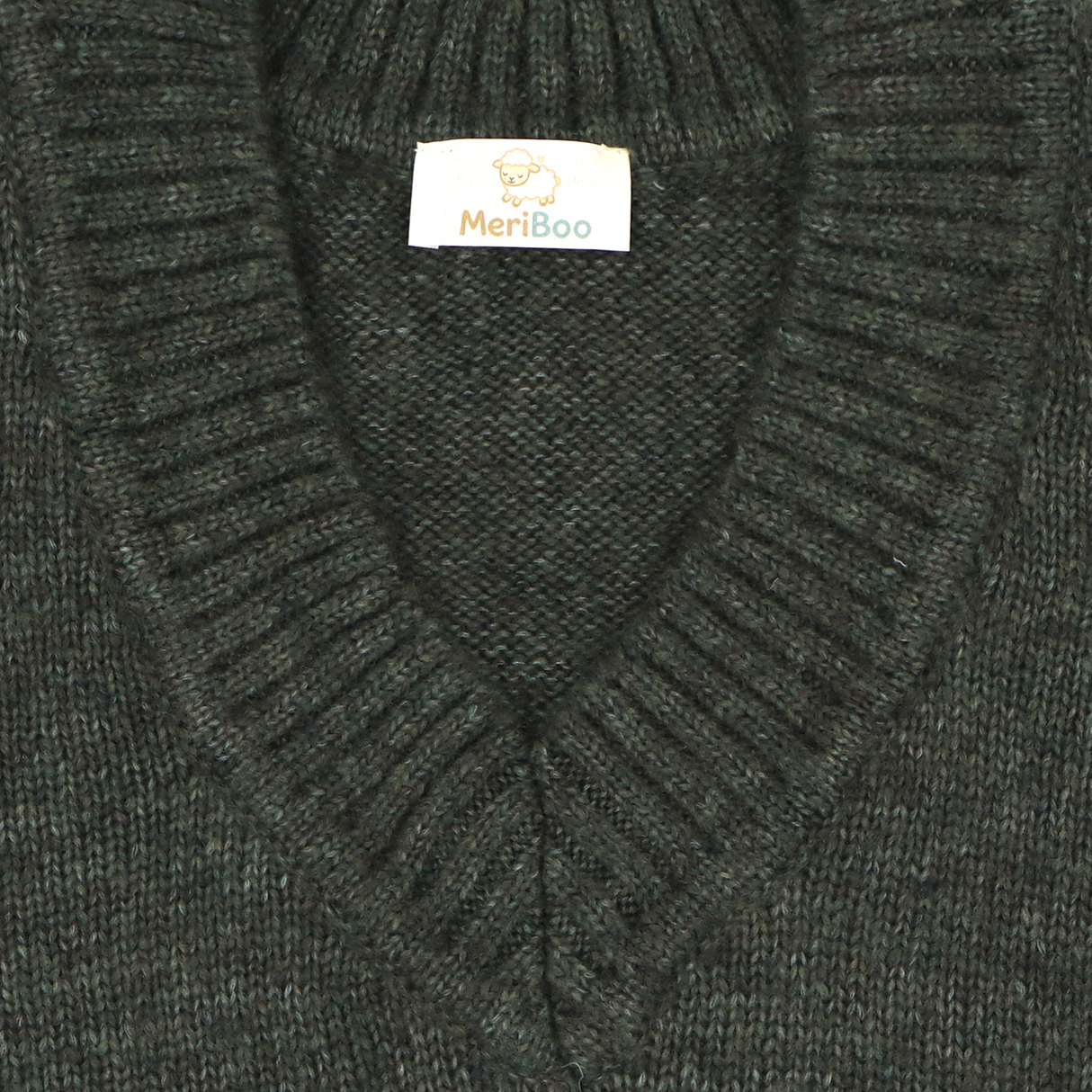 Women's soft sweater made of organic merino wool