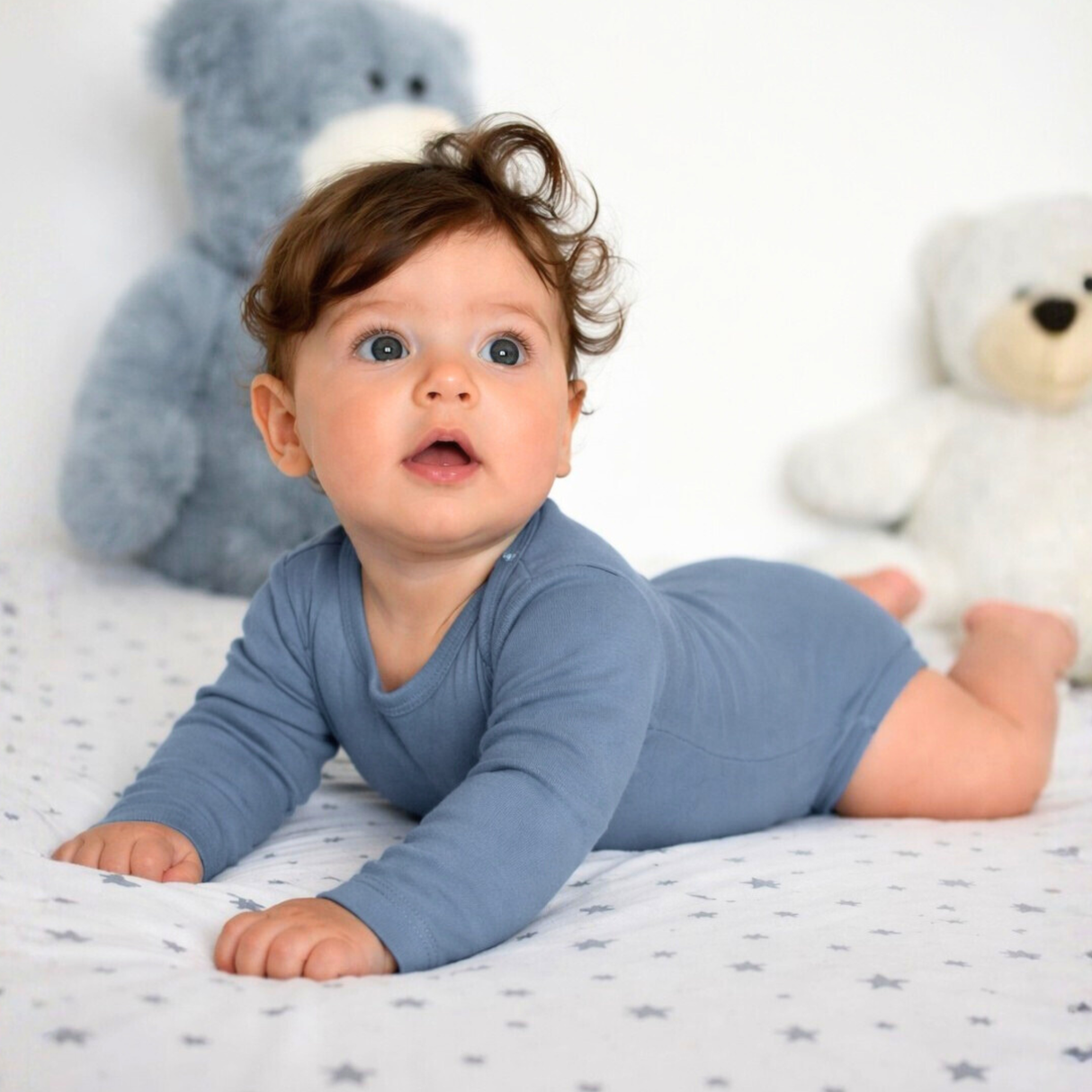 Long-sleeved bodysuit with round neckline made of 100% organic merino wool